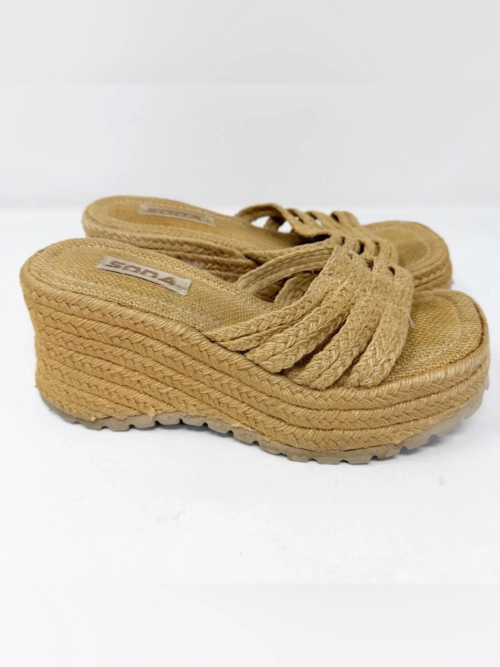 SODA Tan Woven Raffia Platform Slides Wedge Sandals Size 8.5 Y2K Girly 90s